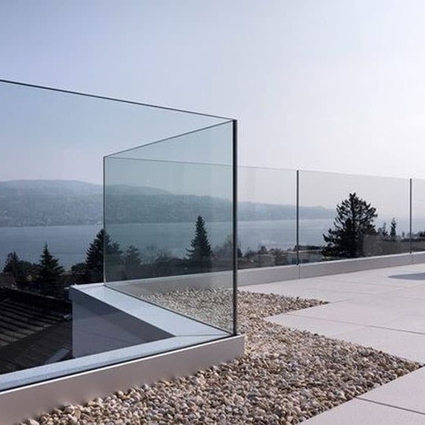 frameless glass balustrade